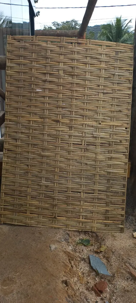 Painel de esteira de bambu trançado